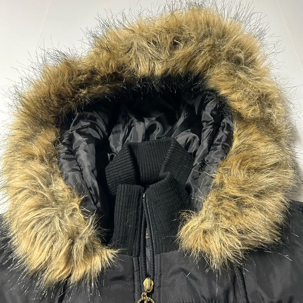South pole girls zip up vest with fur hoodie, size‎ medium